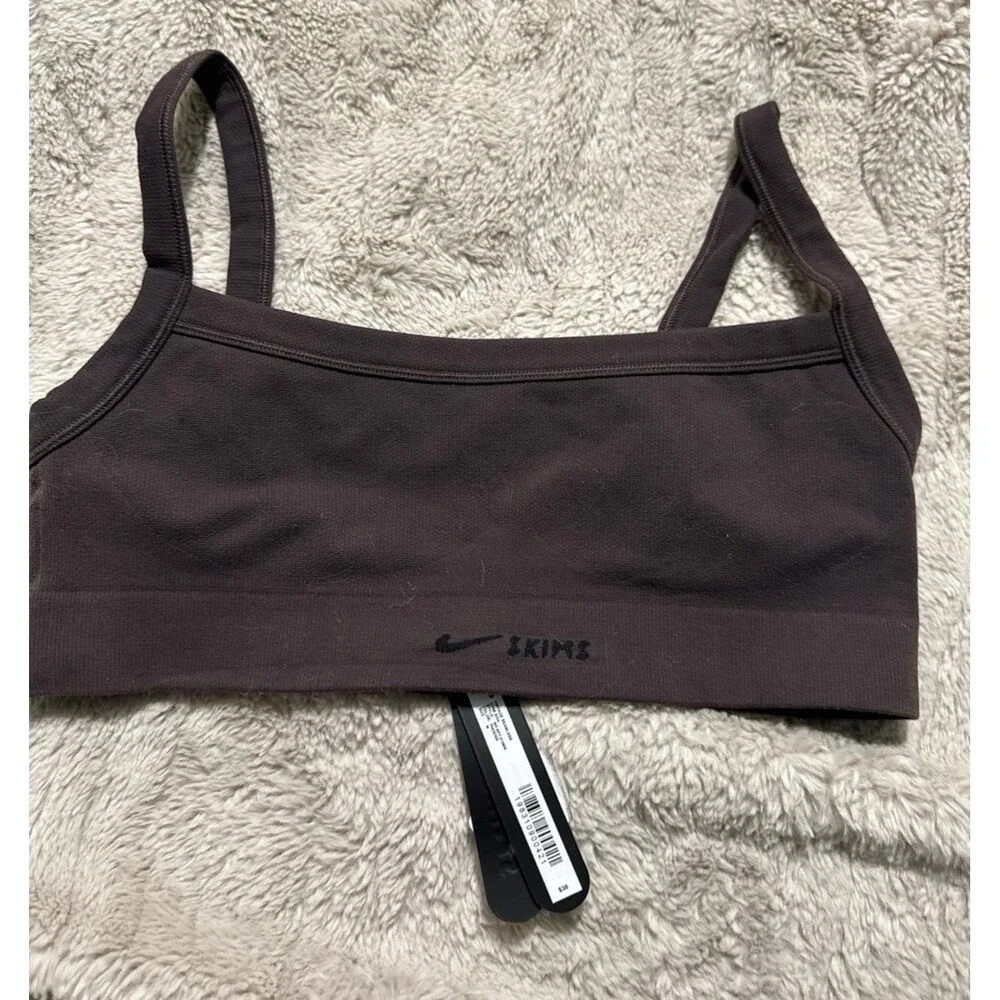 Skims Nike NikeSkims Vintage Seamless Cami Bra - Picture 2 of 6